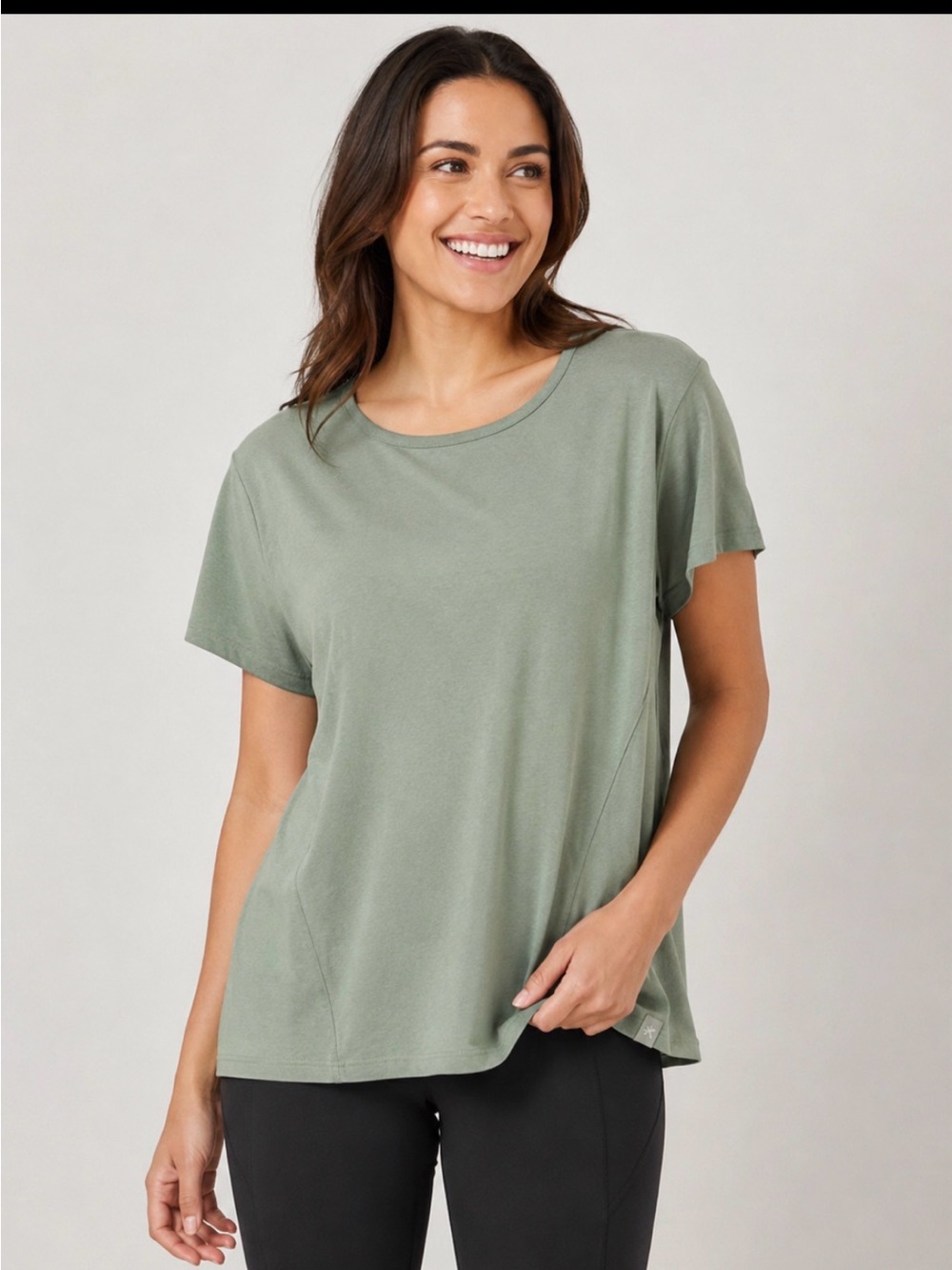 ZeroXposur Women's Short Sleeve Tee in Sage Green Size XXL
